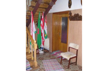 Ucranie Privát Chetfalva, Extérieur